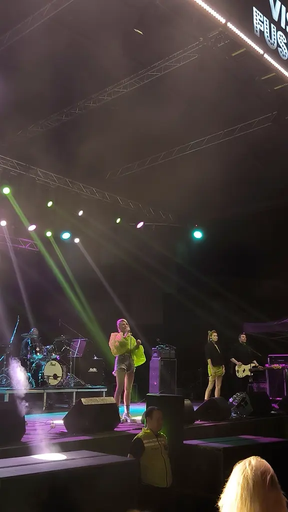 5. Ida Prester - _Sad__iz publike (telefonski).mp4